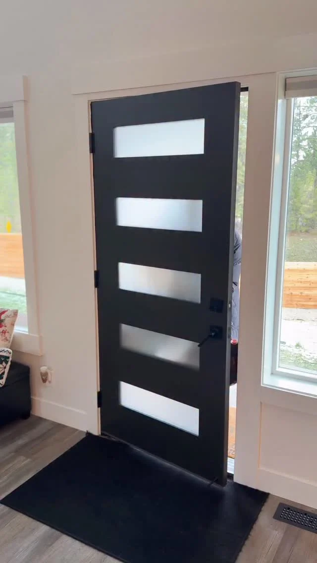 Walk in the door, drop the bags, heat the bao. Thank you, @walmart. Which flavor are you warming up tonight? 🤔