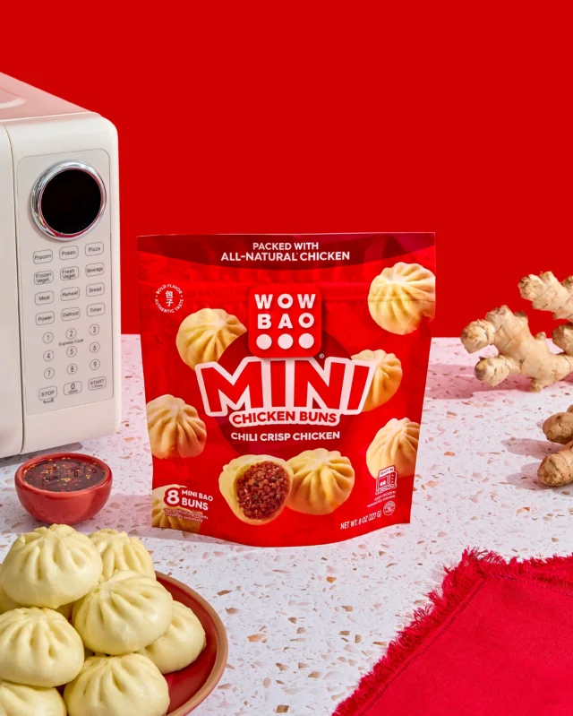 Chili crisp chicken wrapped in something soft and steamy? Say less. 🌶️

#baobuns #wowbao #easylunchideas #frozenmeals #walmartfinds